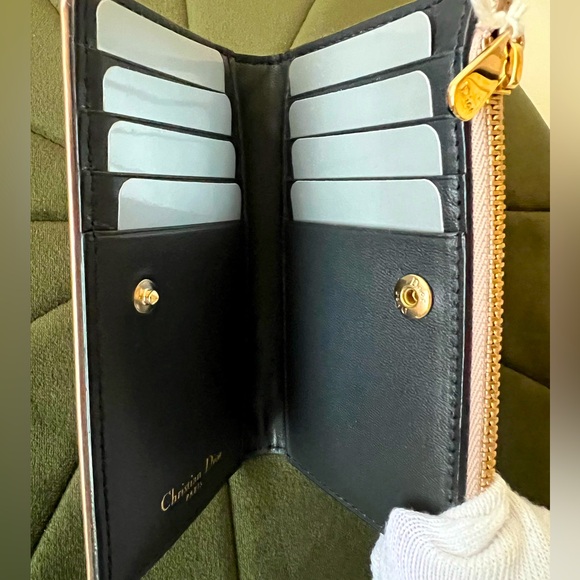 New! Christian Dior mettalic Patent Wallet - Picture 4 of 8